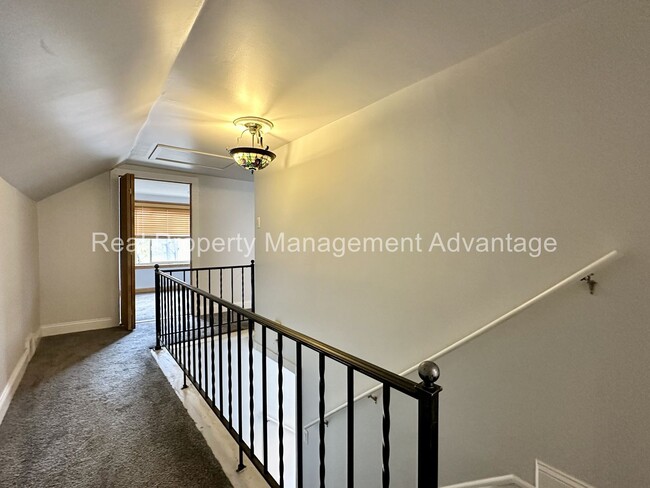 Building Photo - Charming Royal Oak Rental – Walkable to Wo...