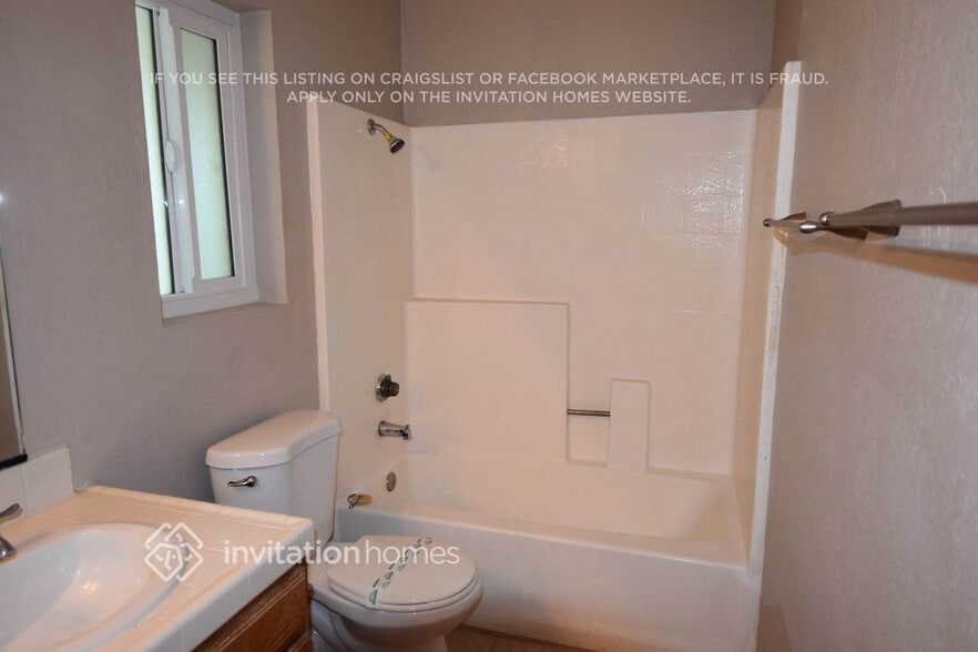 Building Photo - 31348 Huron St