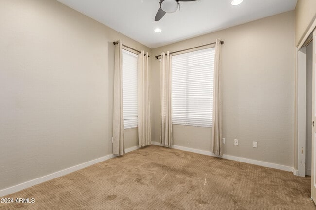 Building Photo - 756 W Citrus Way