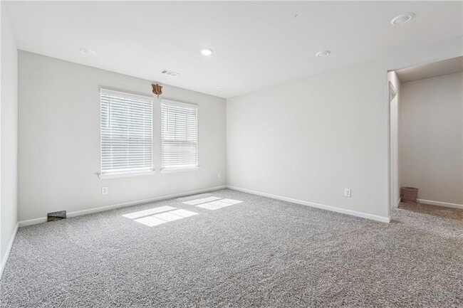 Building Photo - 446 Ravine Dr
