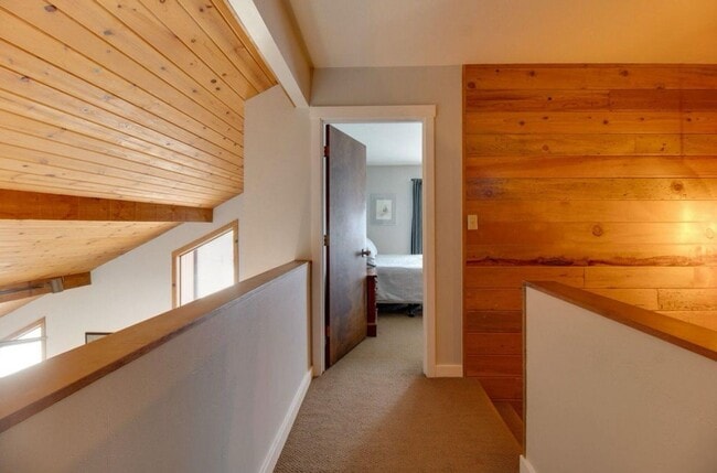 Building Photo - Fantastic 3-Bdr Home with Private Airport Access!