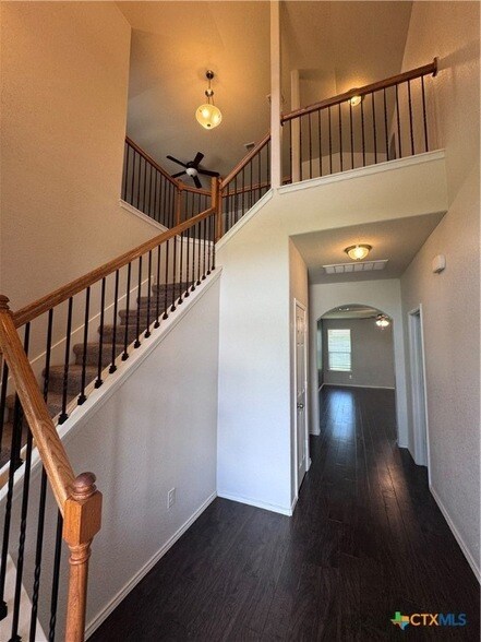 Building Photo - 1310 Stonewall Ridge