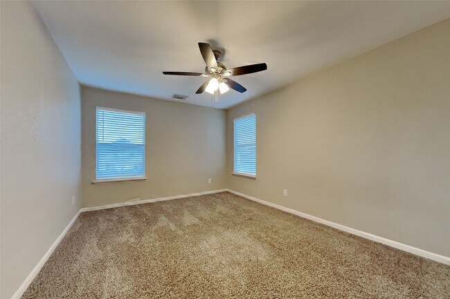 Building Photo - 21415 Flower Valley Cir