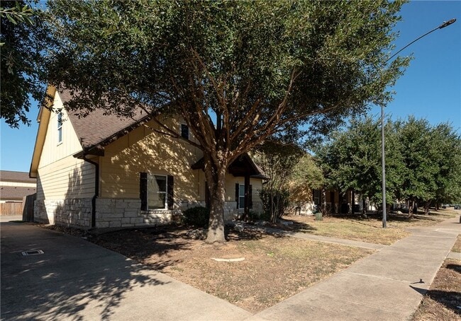 Building Photo - 3361 Keefer Loop