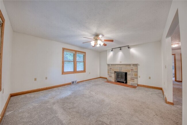 Building Photo - 4465 Mt Troy Rd Ext
