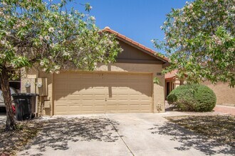 Building Photo - Beautifully upgraded 2 Bedroom/2 Bath Home...