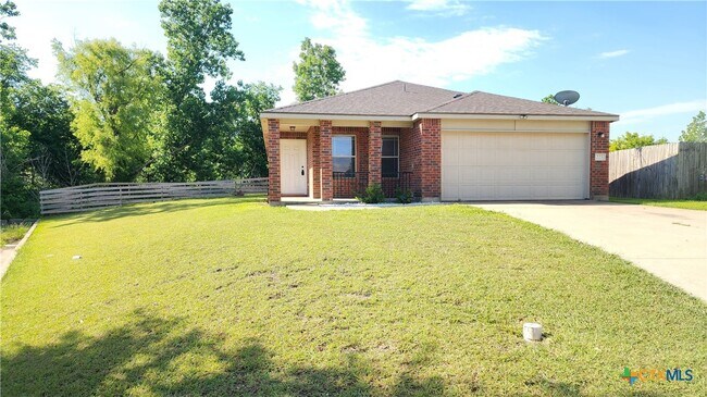 Primary Photo - 223 Avrshire Ln