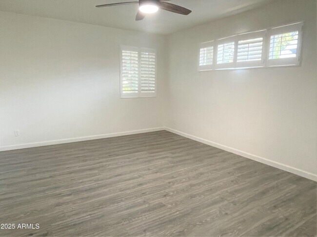 Building Photo - 2301 N 81st Pl