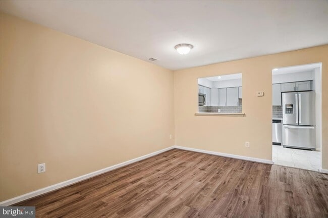 Building Photo - 2970 Schubert Dr