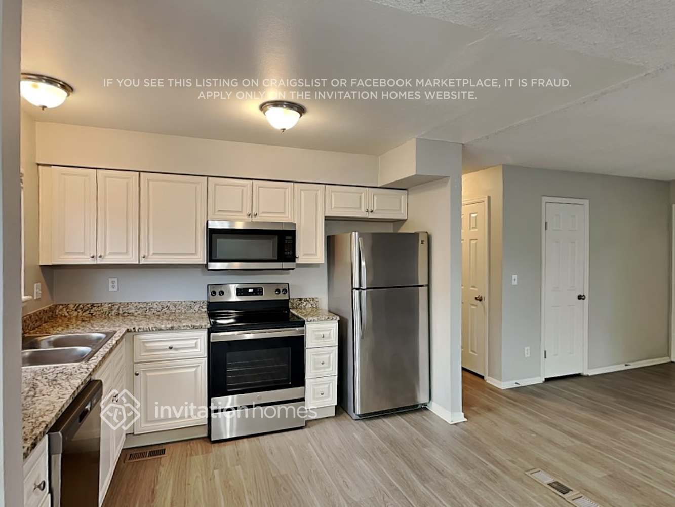 Building Photo - 4142 S Laredo Way