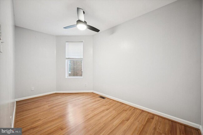 Building Photo - 1319 N Robinson St