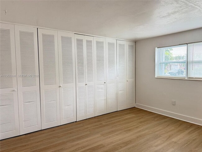 Building Photo - 31 NW 163rd St