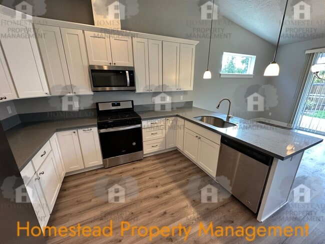 Building Photo - Happy Holidays from Homestead! Get 50% off one month of rent!