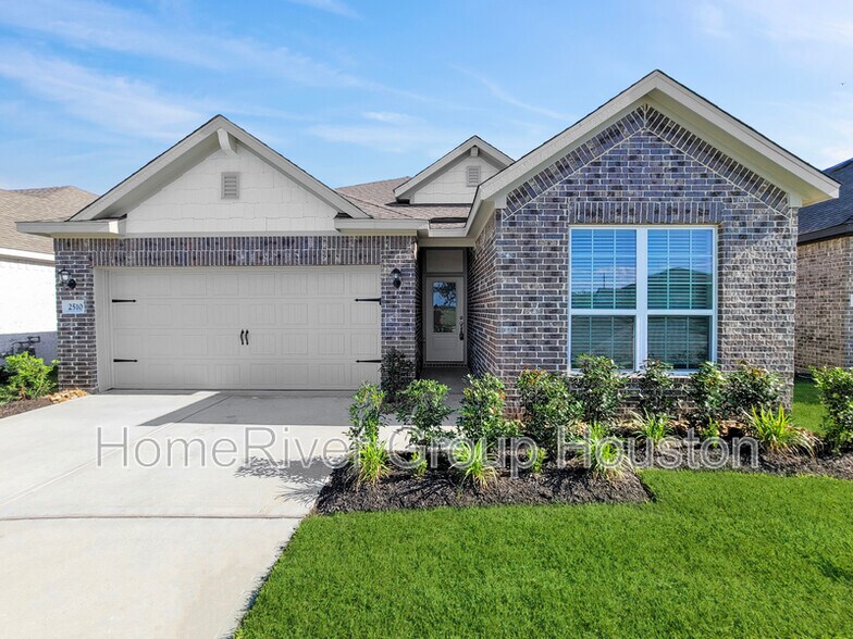 Primary Photo - 2510 Green Jasper Dr