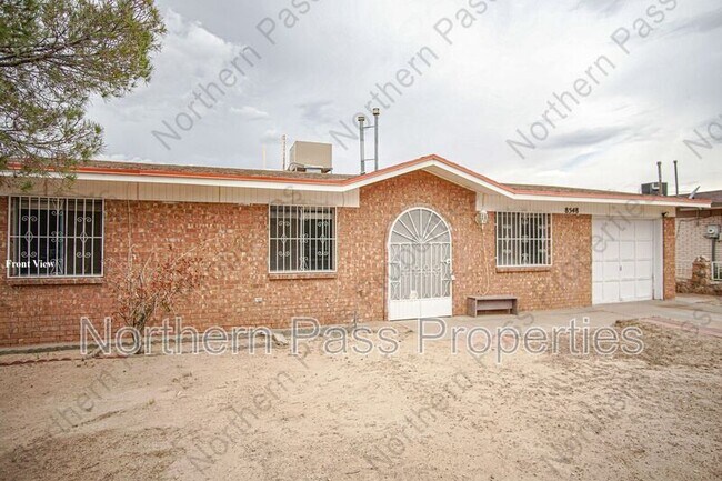 Building Photo - 8548 Arboleda Dr