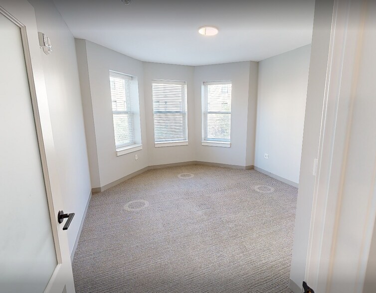 Building Photo - 55 Hemenway St