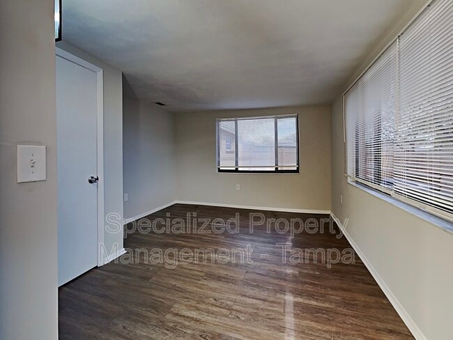 Building Photo - 6116 1st Ave