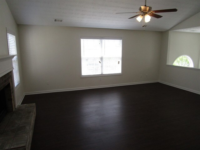 Building Photo - 2433 Green Hollow Ct