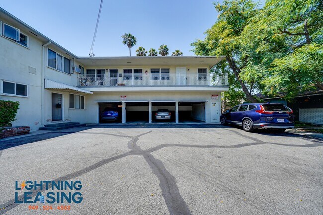 Building Photo - 6227 1/2 Craner Ave-6D