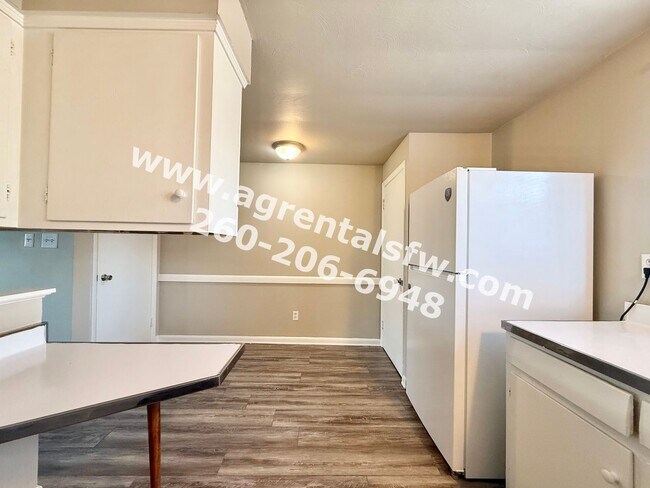 Building Photo - 4729 Northcrest Dr