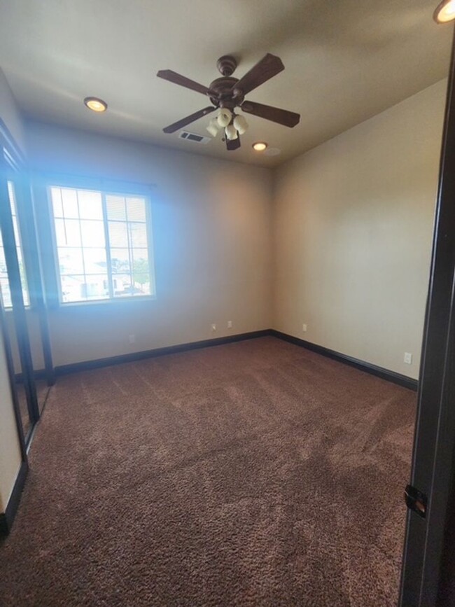 Building Photo - 2331 Calloway Dr