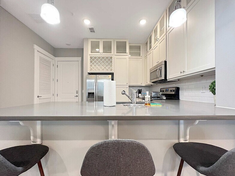 Building Photo - 4310 W Spruce St