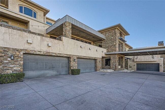Building Photo - 5 Promontory Pointe Ln