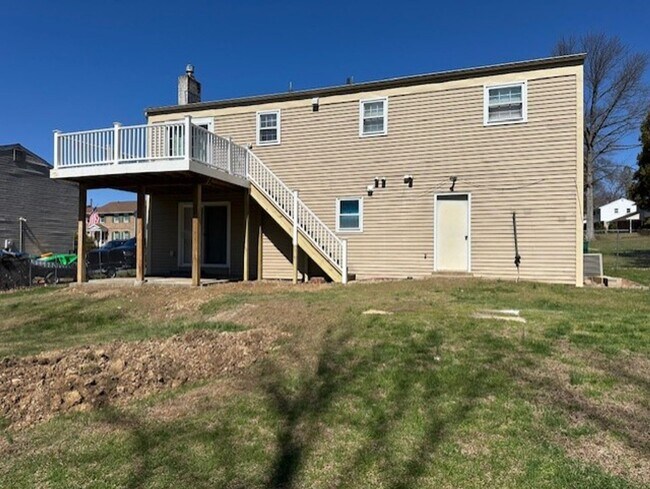 Building Photo - 3912 Brookridge Dr