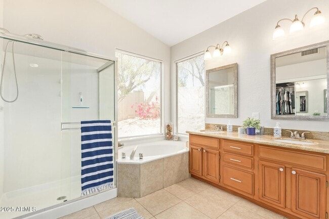 Building Photo - 9716 E Janice Way