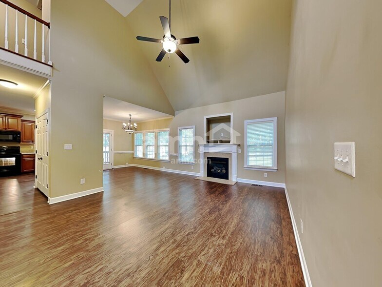 Building Photo - 107 Anderby Dr