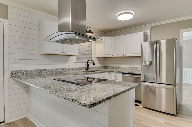 Building Photo - 454 Windtree Pl