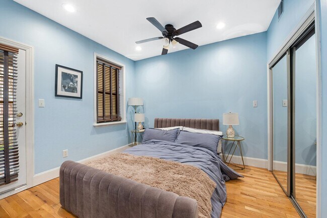 Building Photo - 123 Willow Ave