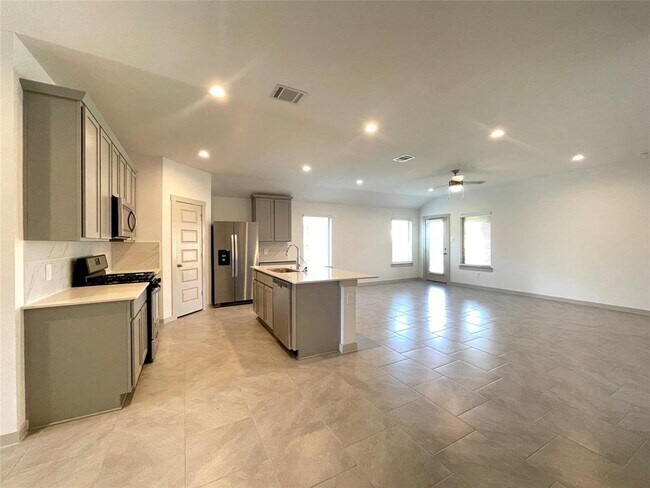 Building Photo - 3947 Everett Terrace Ln