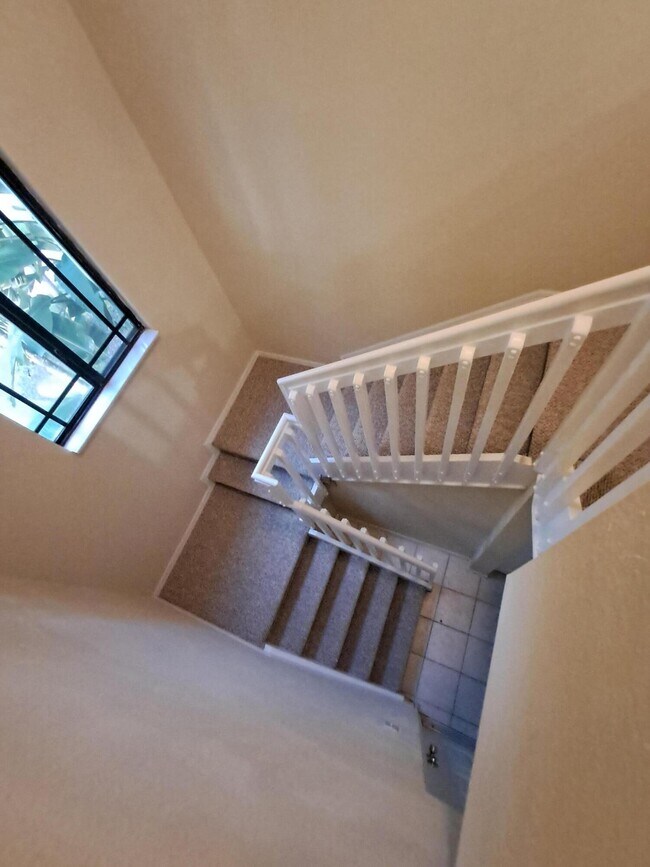 Building Photo - 2807 Veronia Dr