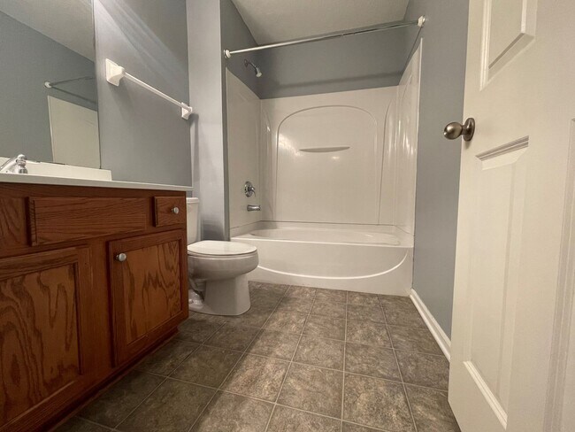 Building Photo - 1251 Hall Ln