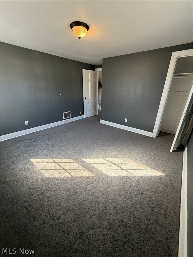 Building Photo - 143 Clifton Dr