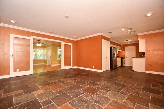 Building Photo - 5535 Berry Creek Dr