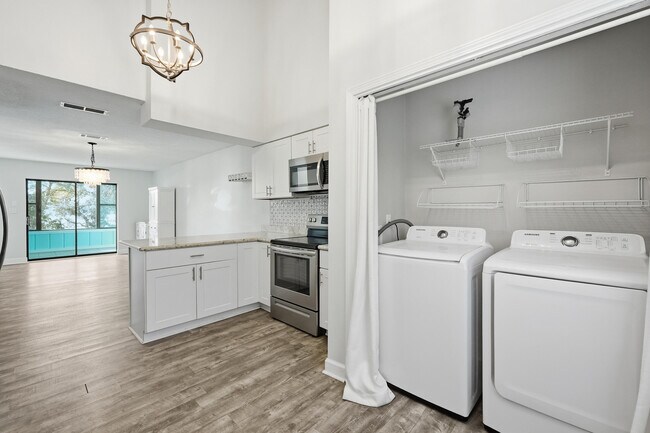 Building Photo - 7 Marina Cove Dr