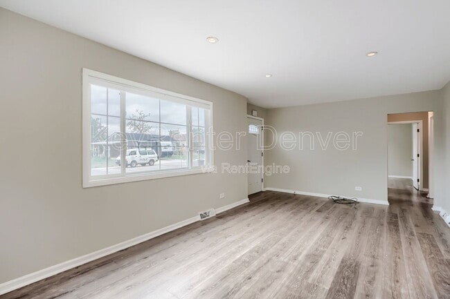 Building Photo - 1845 W Stoll Pl