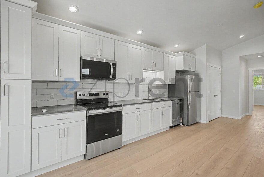 Building Photo - Unit 4325