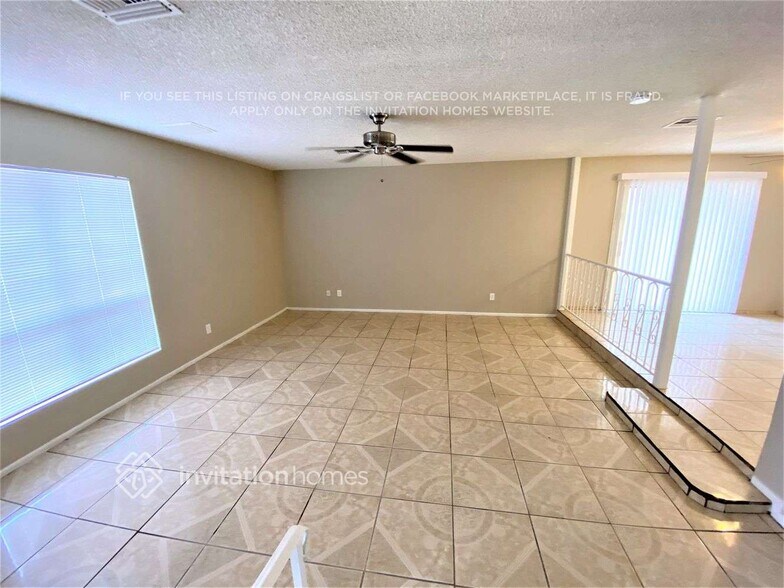 Building Photo - 3751 W Shangri-la Rd