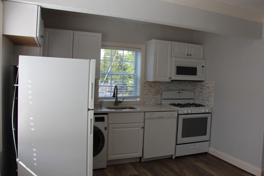 Building Photo - 911 N Fillmore St