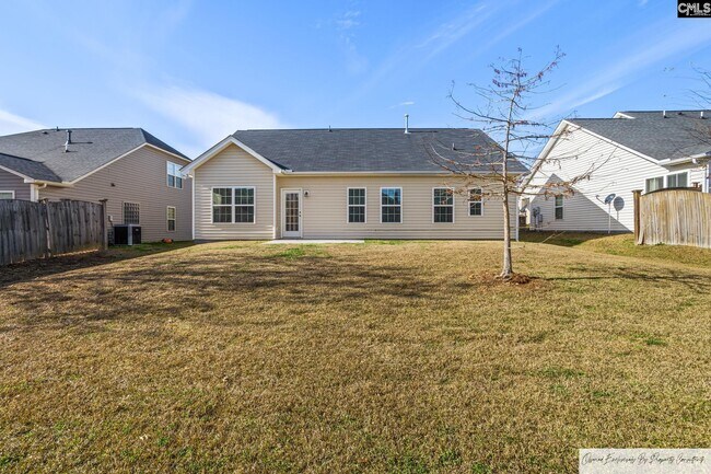 Building Photo - 825 Burnview Ln