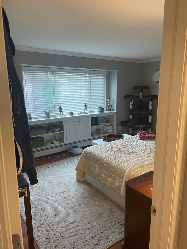 Bedroom 1 - 591 Glendale Ave