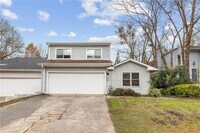 Building Photo - 1486 Briaroaks Trail NE