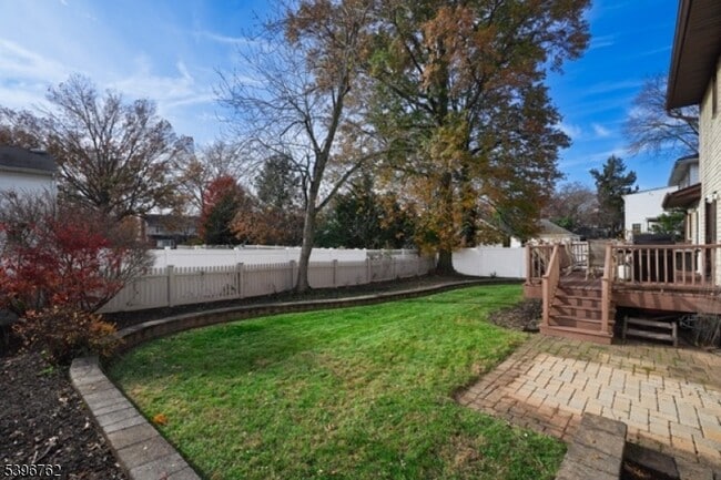 Building Photo - 11 Lenox St