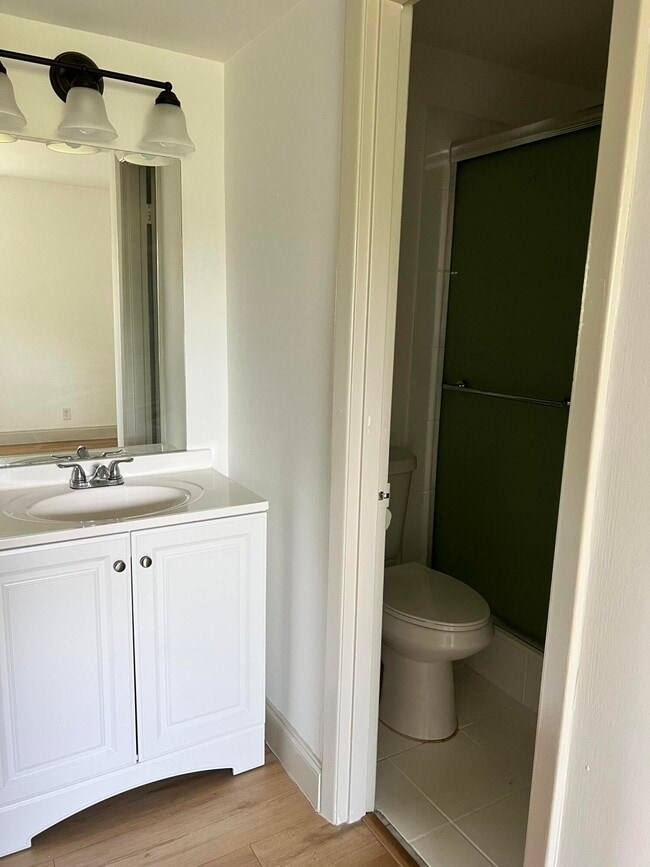 Building Photo - 644 NW 13th St