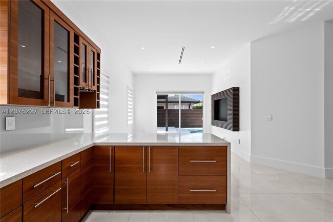 Building Photo - 15932 SW 101st Terrace