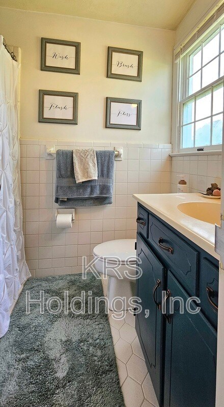 Building Photo - 1205 Mt Pleasant Dr