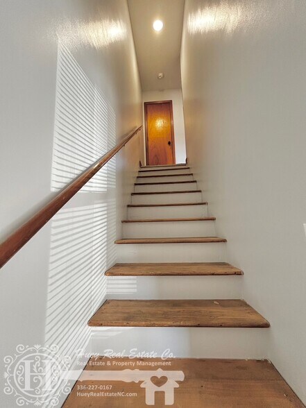 Building Photo - 296 7th St